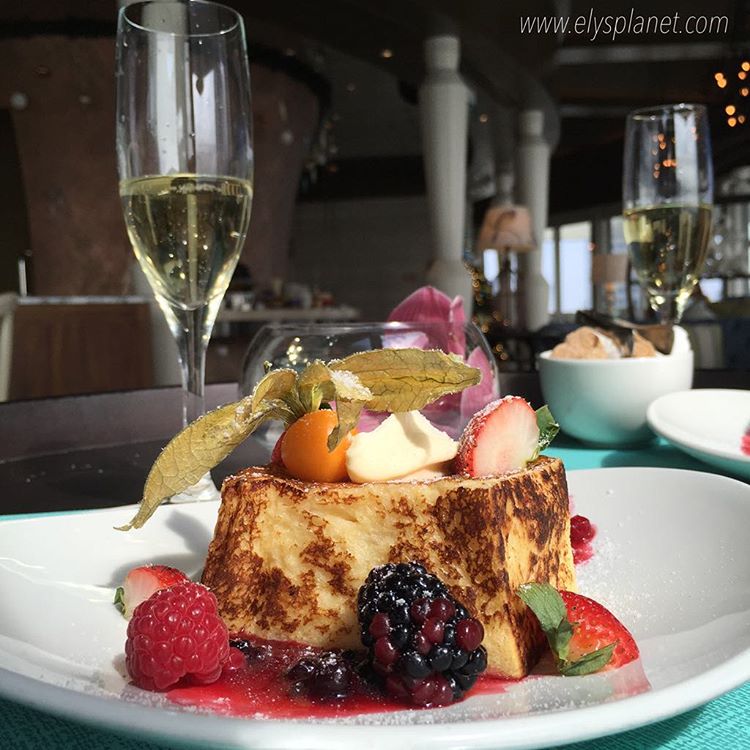 Pan Pacific Singapore - breakfast french toast