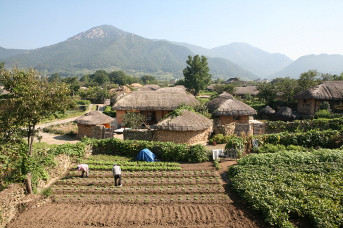 Naganeupseong Folk Village