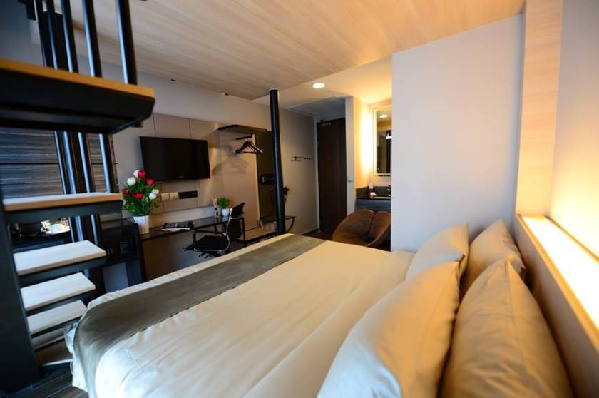 002 Parc Sovereign Hotel Tyrwhitt Loft Room