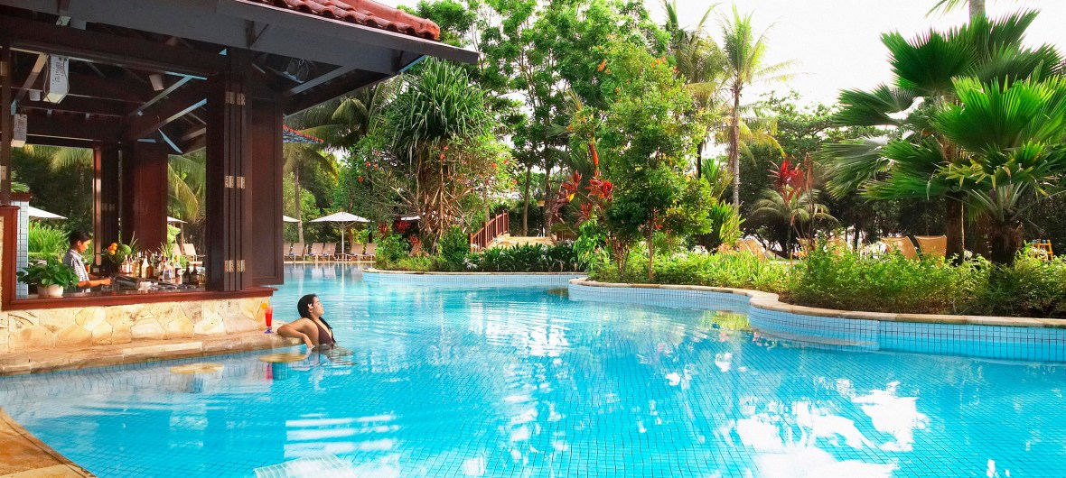 Bintan Lagoon Resort - POOL Feature 03