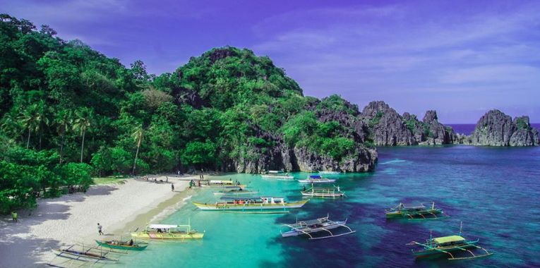 Matungkad Island in Caramoan