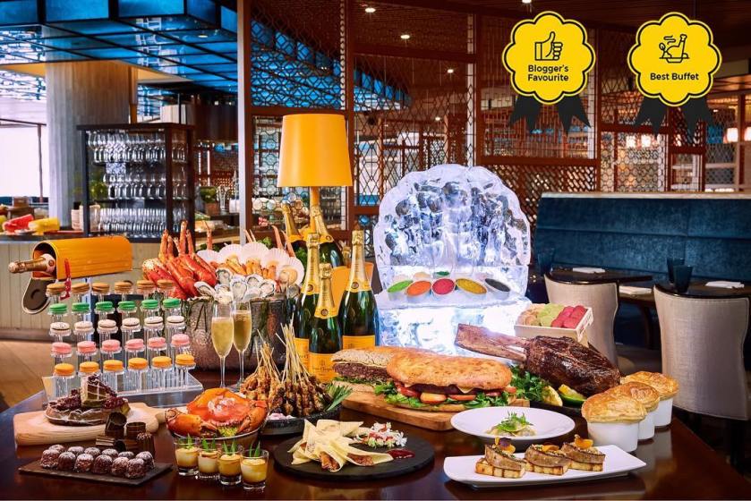 The Edge Restaurant - Pan Pacific Singapore