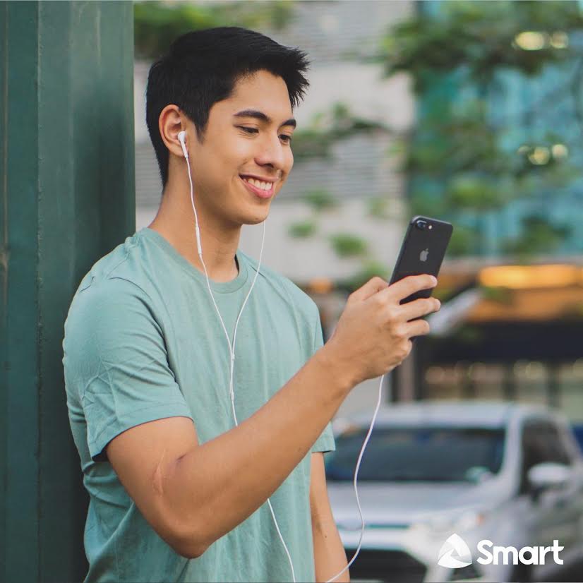 Smart iPhone 8 human