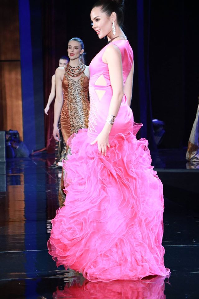 catriona-gray-at-miss-world-2016-pageant