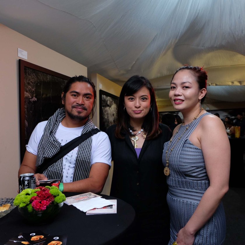 Last year’s grand prize winner Riel Hilario (left) with Brand Director Monica Garcia and Celeste Quilantang.